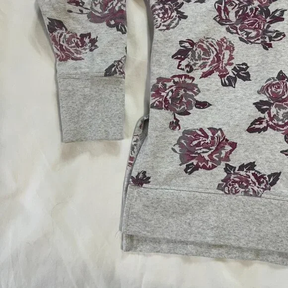 Calvin Klein Light Gray Purple Floral Print Cowelneck Cropped Sweater | Size S - Picture 2 of 5